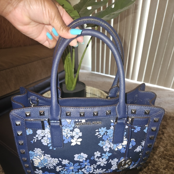 Michael Kors DILLON medium Satchel with matching Jet Set Wallet - Picture 7 of 8